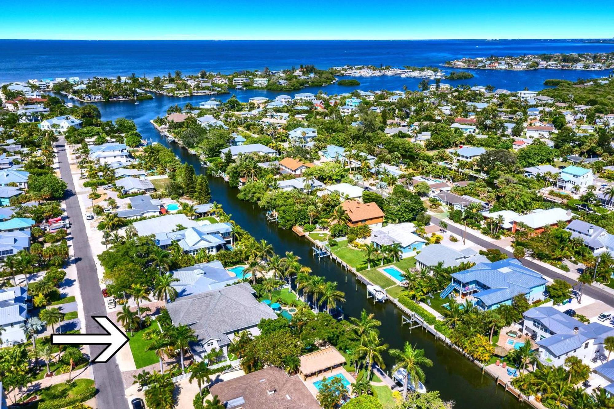 הוילה אנה מריה Bikinis And Martinis Waterfront Canal מראה חיצוני תמונה