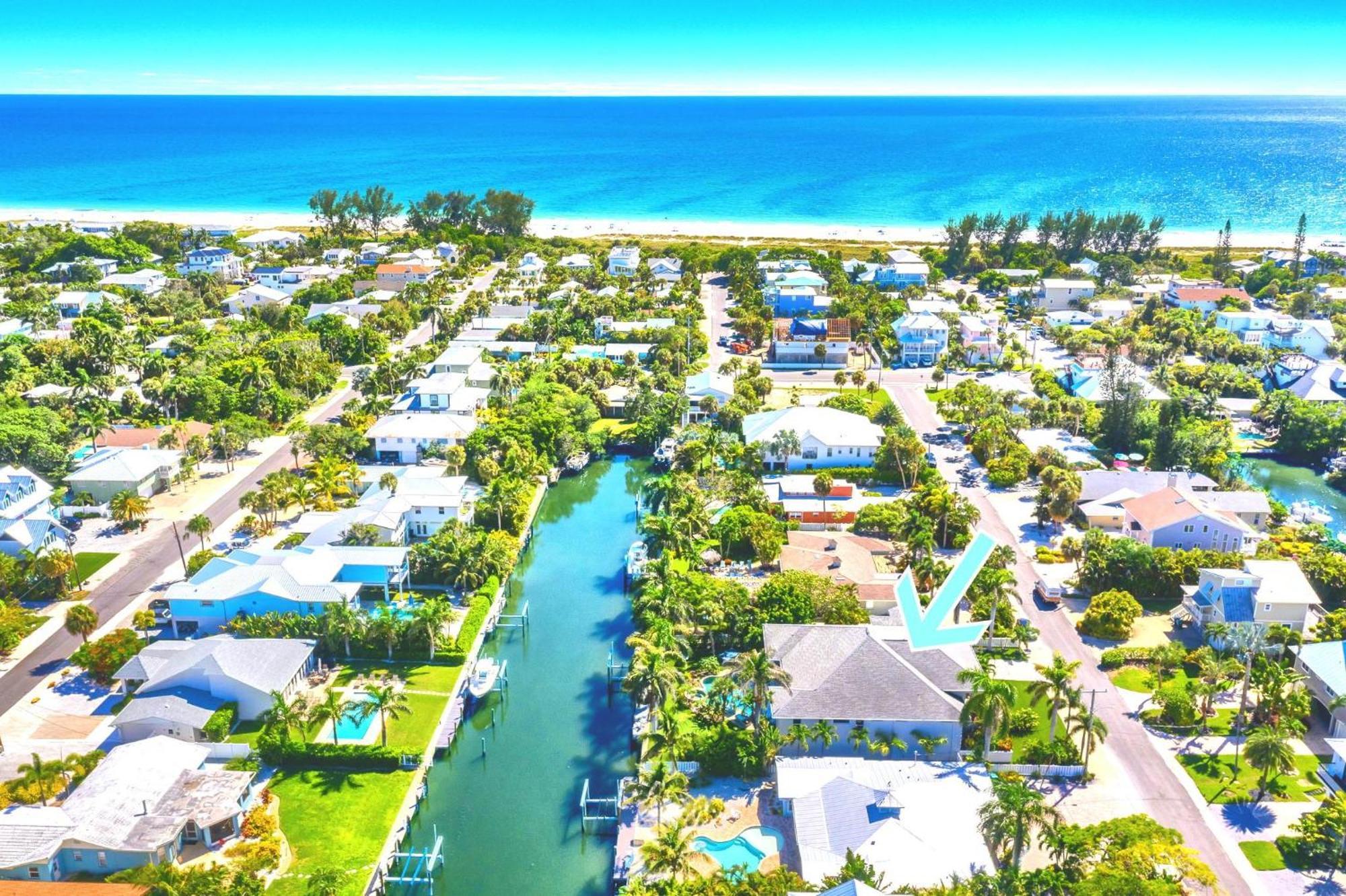 הוילה אנה מריה Bikinis And Martinis Waterfront Canal מראה חיצוני תמונה